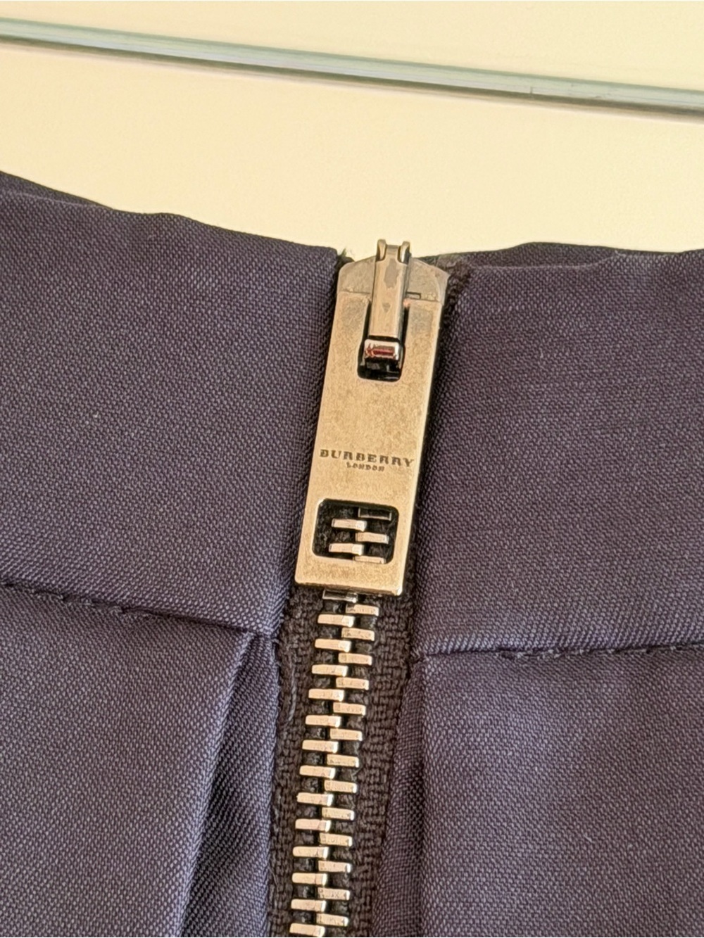Navy Burberry Pleated A line skirt - Picture 4 of 6